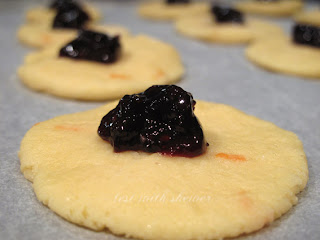scone with filling