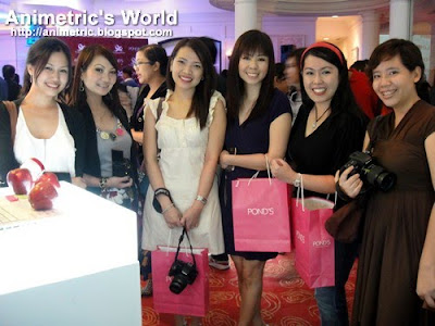 Bloggers at Ponds + Plains & Prints Fashion's Finest Beauty's Best