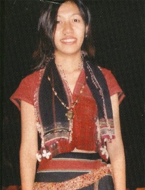 [kyi+phyu+shin+(by+khwar+nee)+2003.jpg]