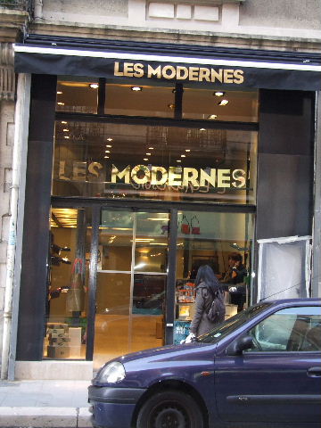 [façade.JPG]