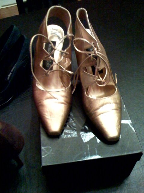 [Kenneth+Cole+Gold+Shboots.bmp]