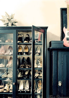 keeping shoes in boxes