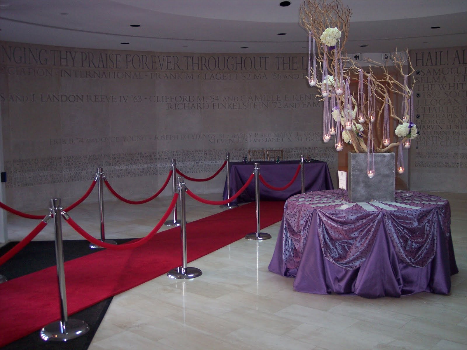[manzanita+with+flowers.JPG]