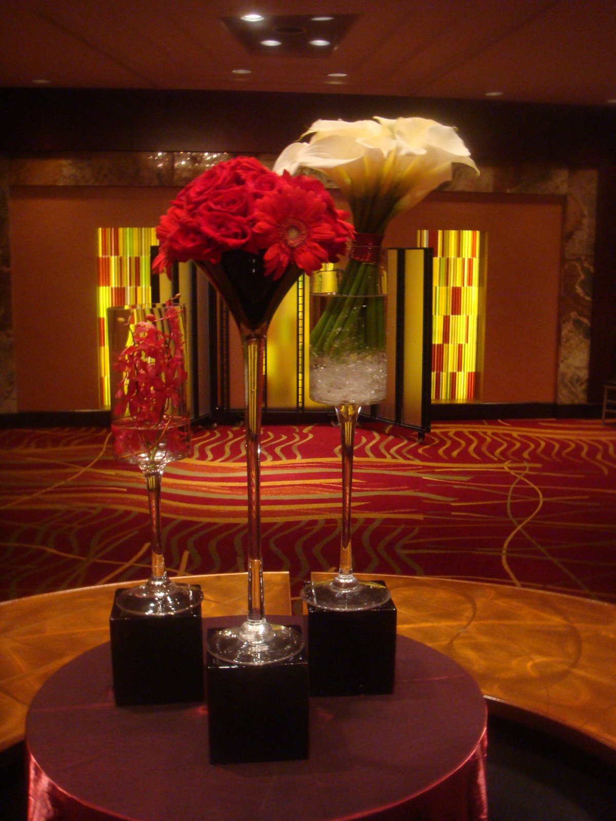 [CALLA+LILY+CENTERPIECE+HYATT+BETHESDA.JPG]