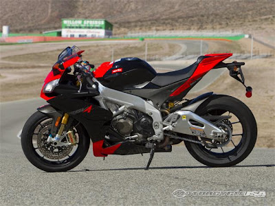 2010 New Aprilia RSV4 Factory Comparison