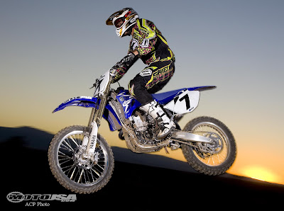2009 New Yamaha Dirtbikes YZ450F Reviews and Specification