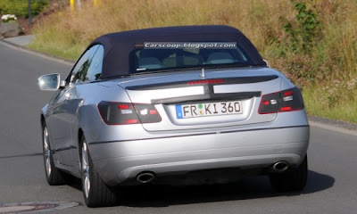 2010 mercedes E-Class Cabrio Shows its Rear