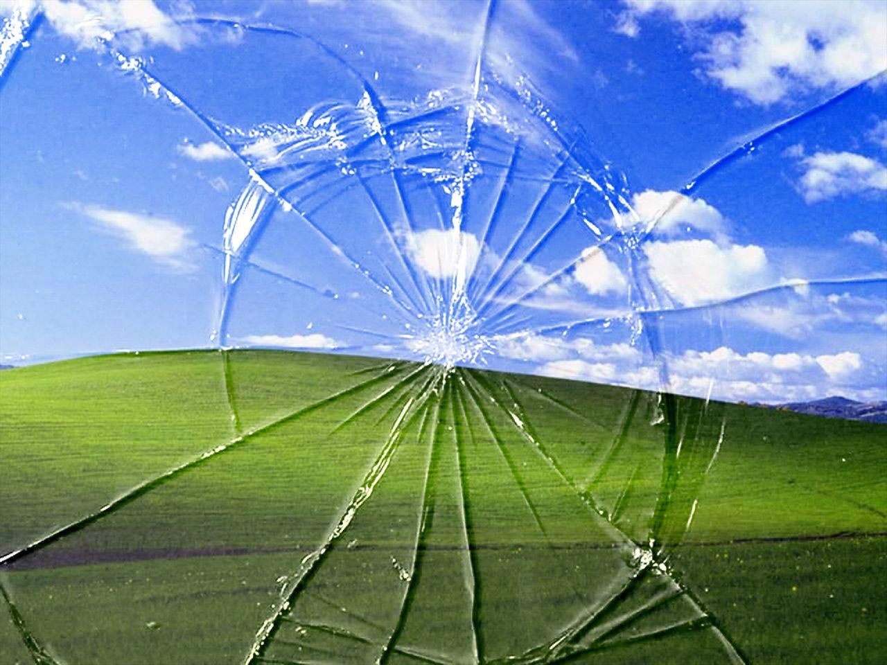 http://4.bp.blogspot.com/_nhnFs7fKSAQ/THhhG_VK1iI/AAAAAAAAAd4/qrNkdZAyQTQ/s1600/Broken-Screen.jpg