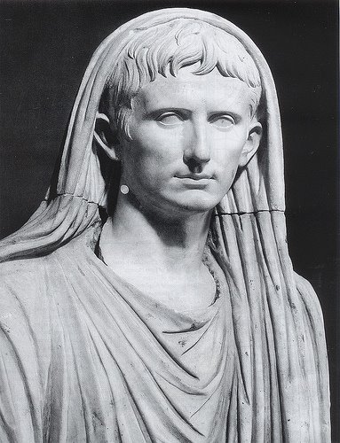 [caesar+pontifex]