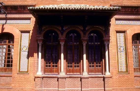 [palacio+de+monsalves14.bmp]