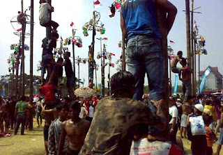 panjat pinang
