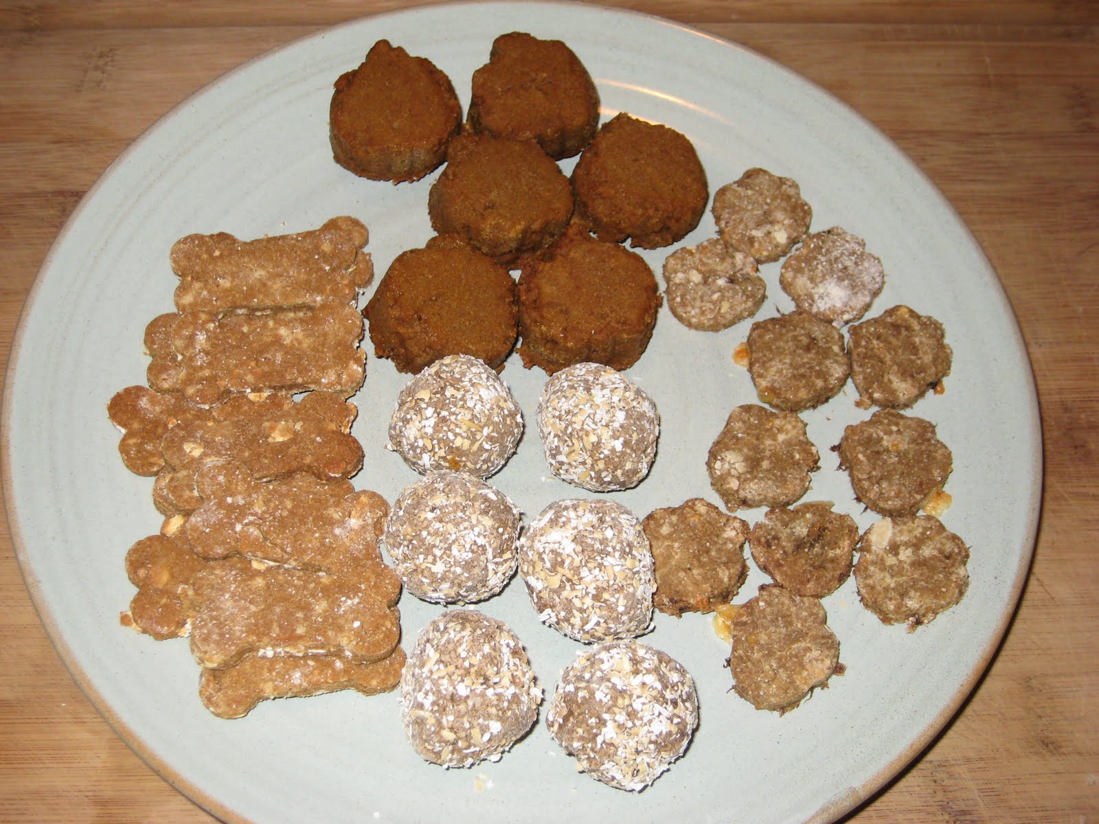 Dog+bone+shaped+cookies