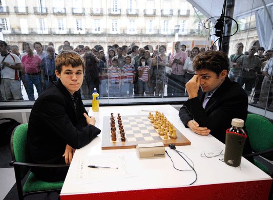 [carlsenaronian.gif]