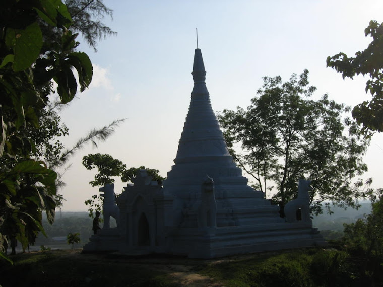 A buddhist mundir on Moshkalee's highest point