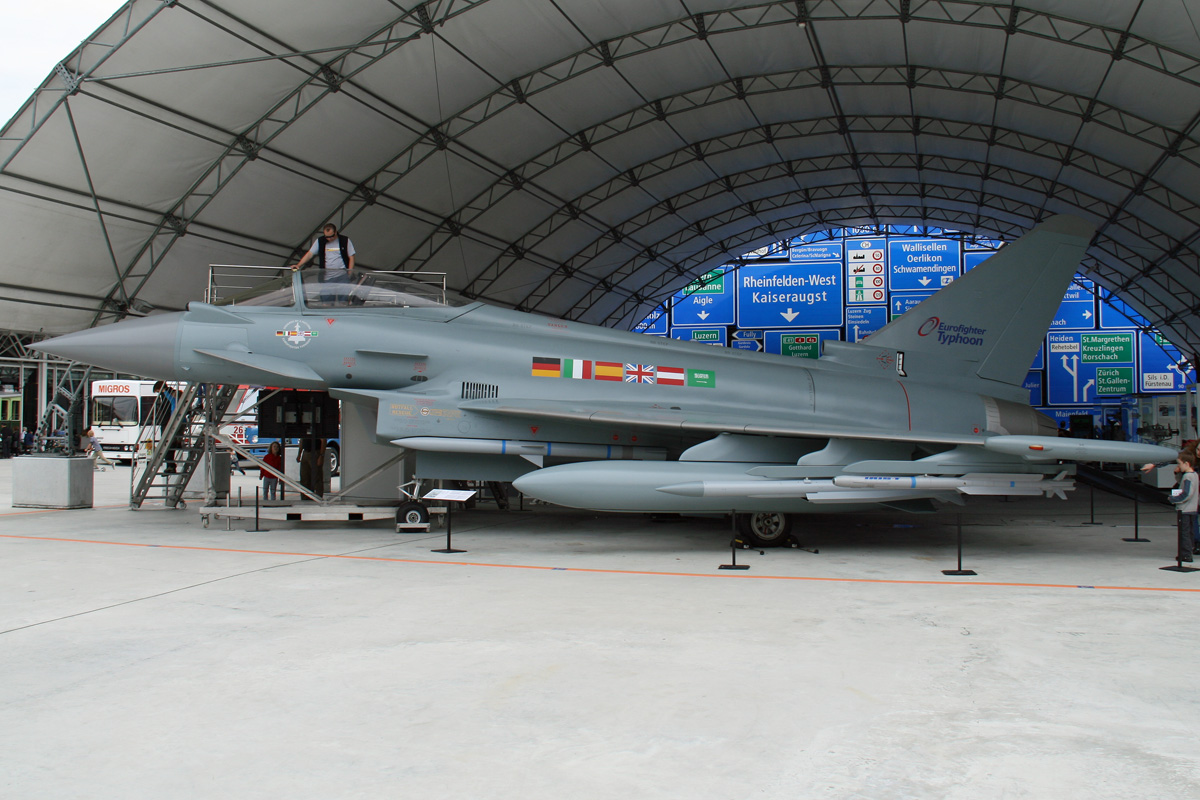 تقنية جديدة Mockup+-+Eurofighter+Typhoon+-+1687+NET