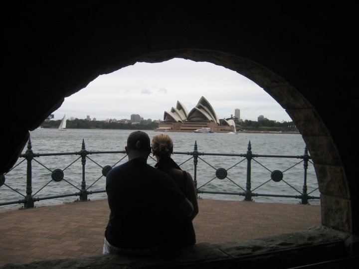 [Backs+&+Opera+House.jpg]