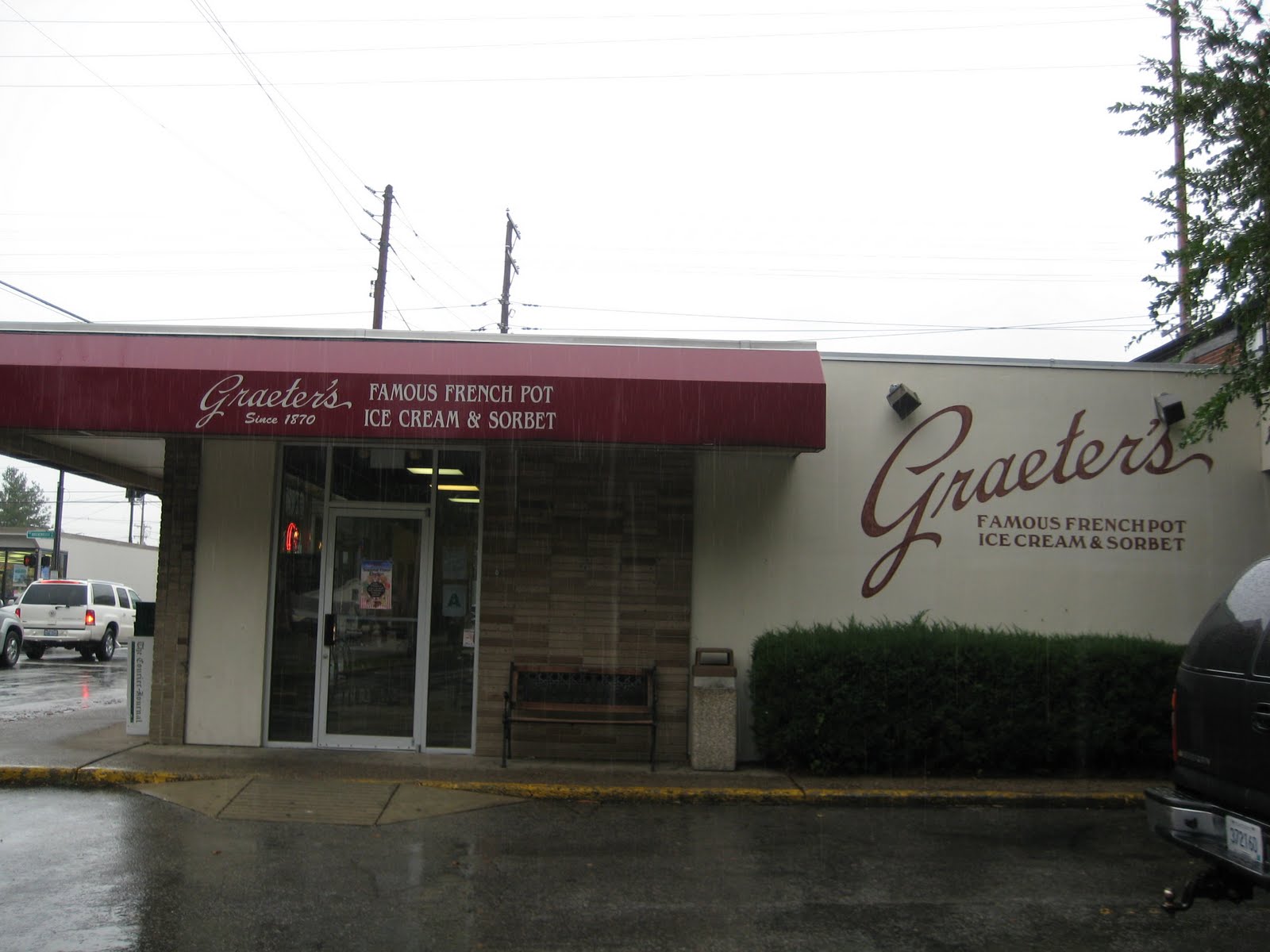 ♥ Falling For Louisville ♥ ♥ Graeter's Black Raspberry Chip Ice Cream ♥