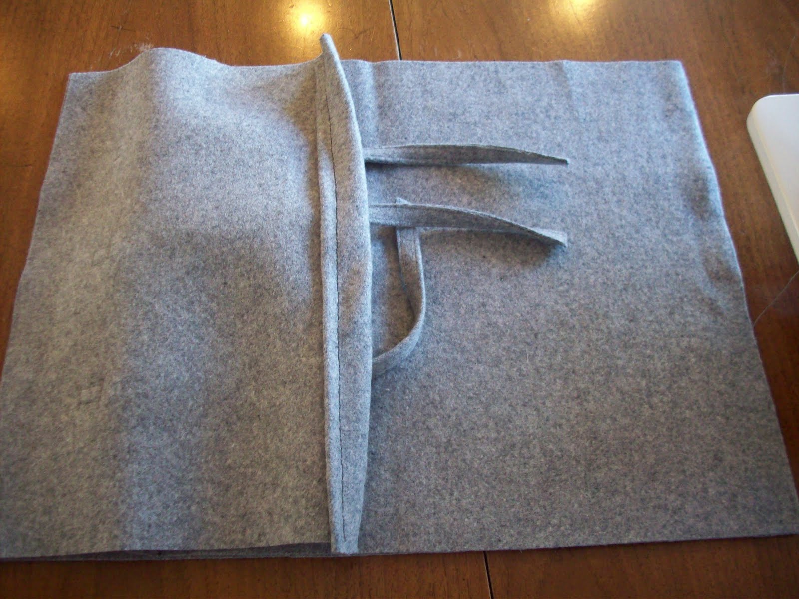 Ameroonie Designs SideTie Pillow tutorial