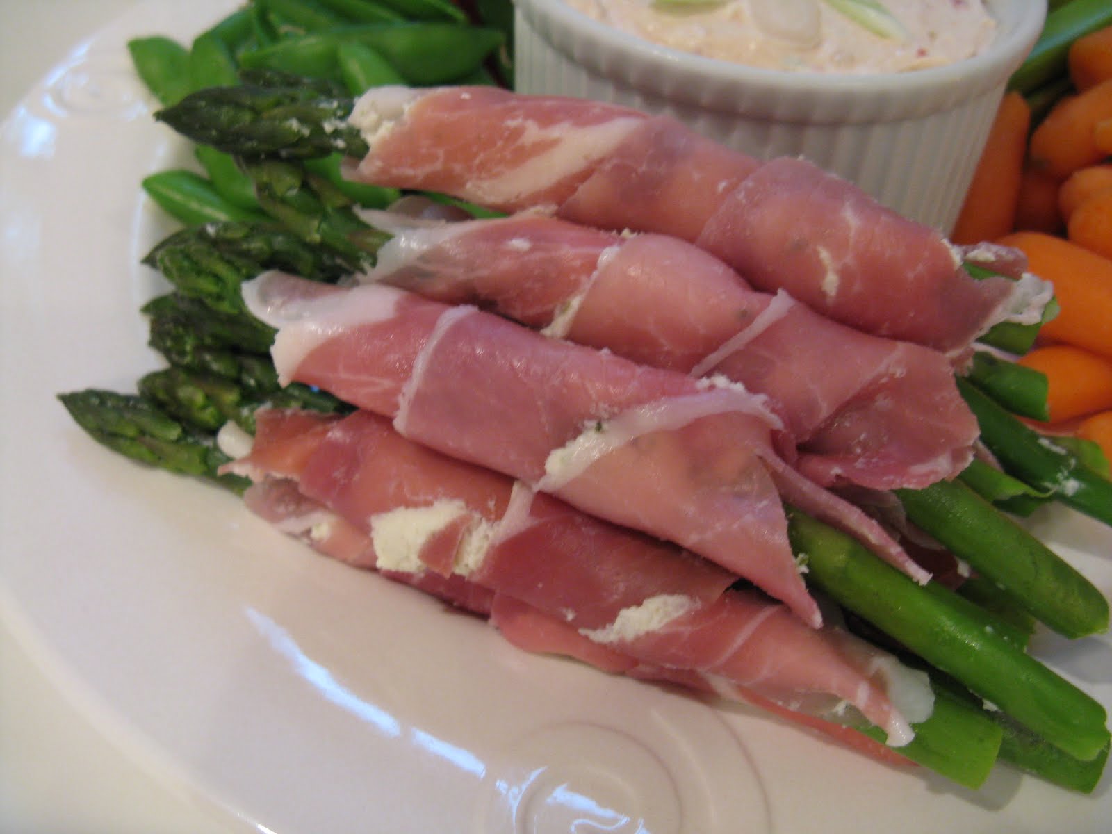 Asparagus Wrapped in Prosciutto
