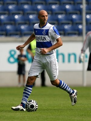 [232586085796filipescu2.jpg]