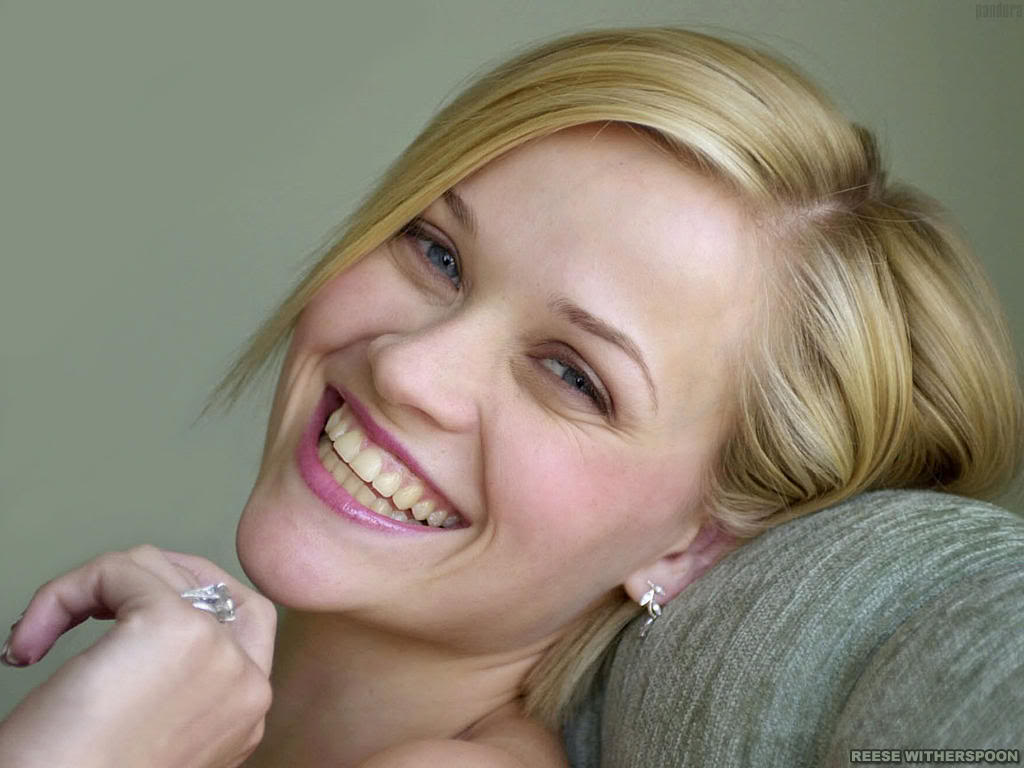 http://4.bp.blogspot.com/_o6mtNNhaUW0/S-w_s86a1AI/AAAAAAAALE8/2AhBWMCniX8/s1600/reese-witherspoon-123410.jpg