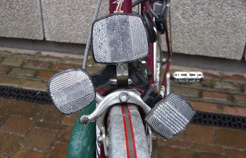 The Bicycle Safari Bikes reflectors good, three reflectors better!