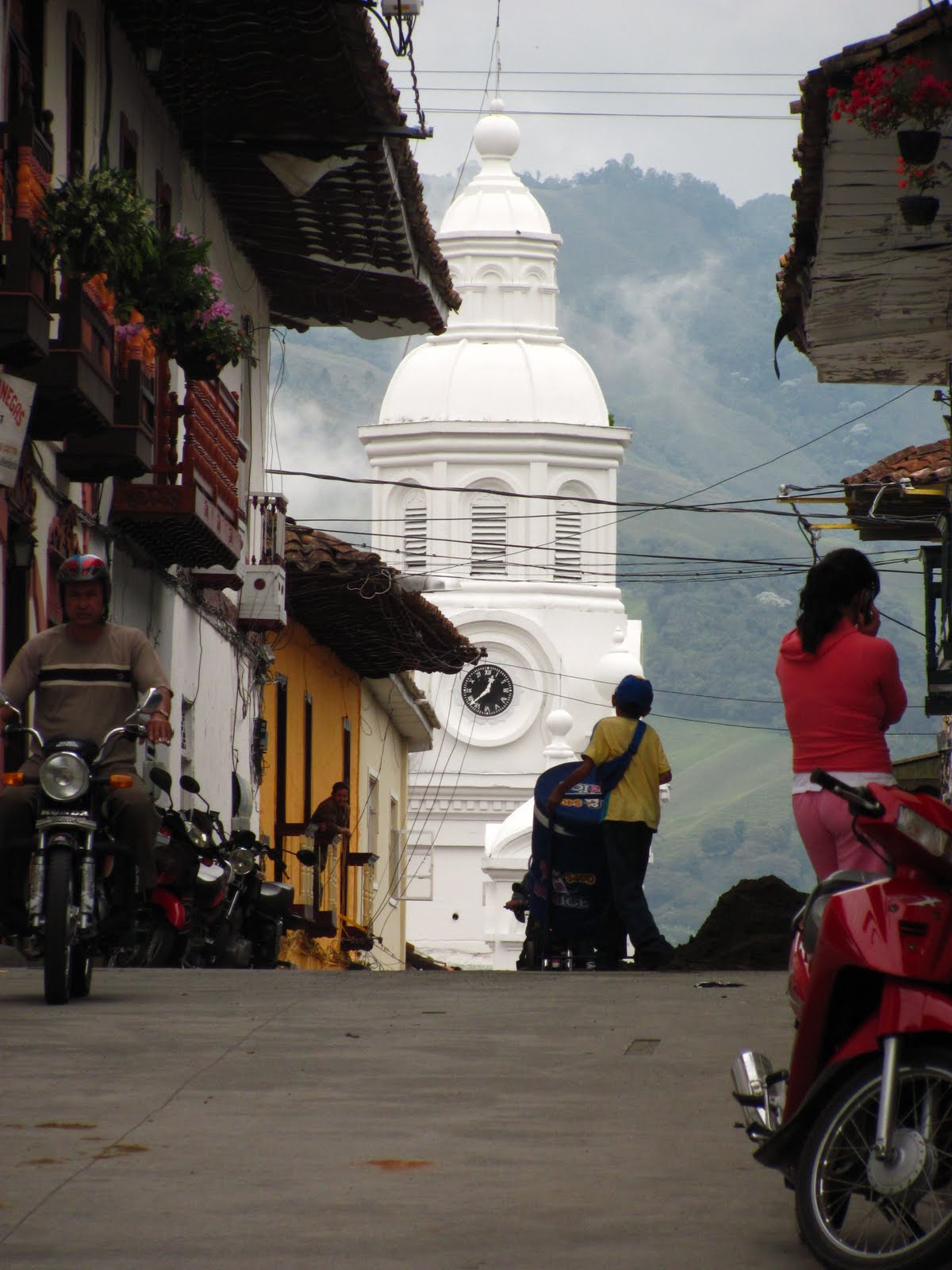 FUNDACIÓN SENDEROS Y MEMORIA SALAMINA, CALDAS