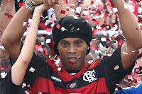 Ronaldinho Es El Mesias De Brasil Y De Los Hinchas Del Flamengo