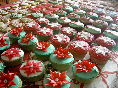 Monica torte e dolci decorati: dicembre 2010