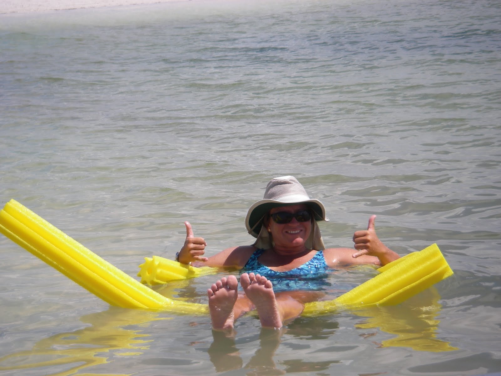 [shannon+floating.JPG]