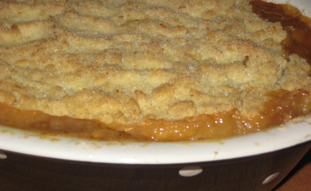 ♥ The Goddess's Kitchen ♥ Toffee, Apple and Almond Crumble
