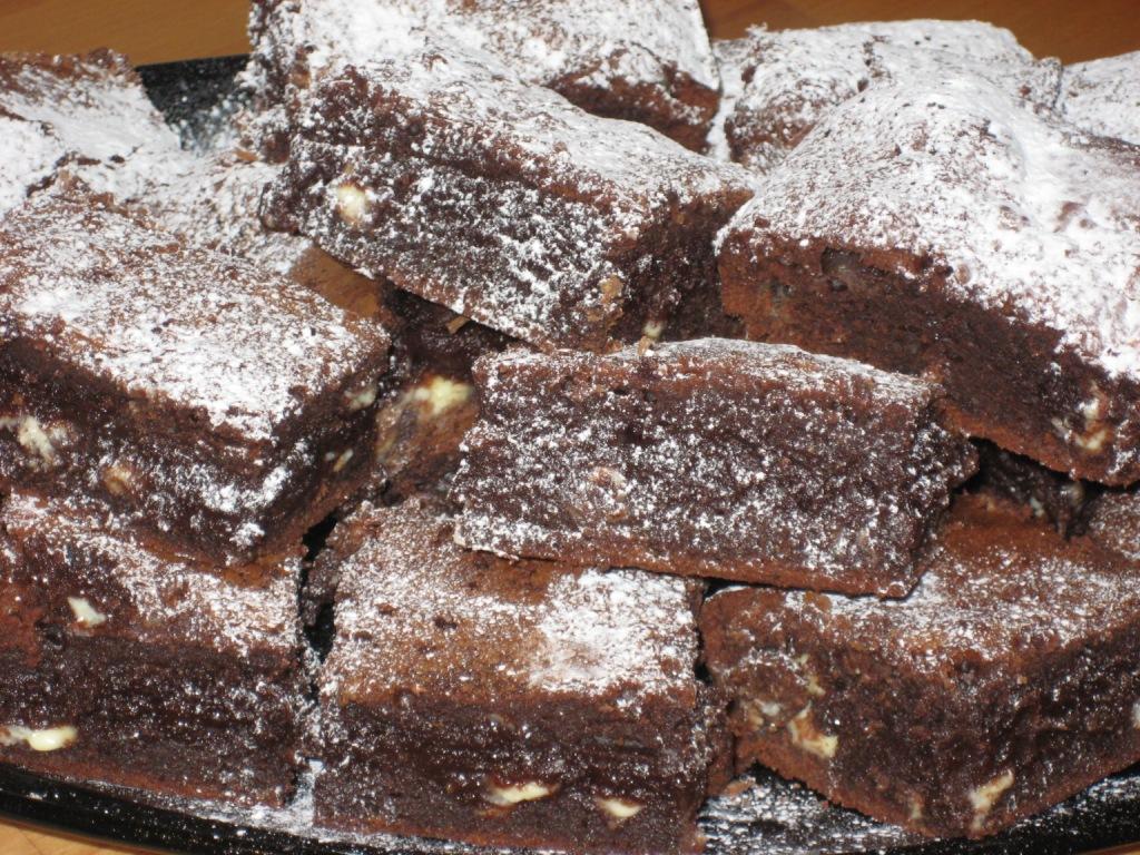 [Snow-Flecked+Brownies1.JPG]