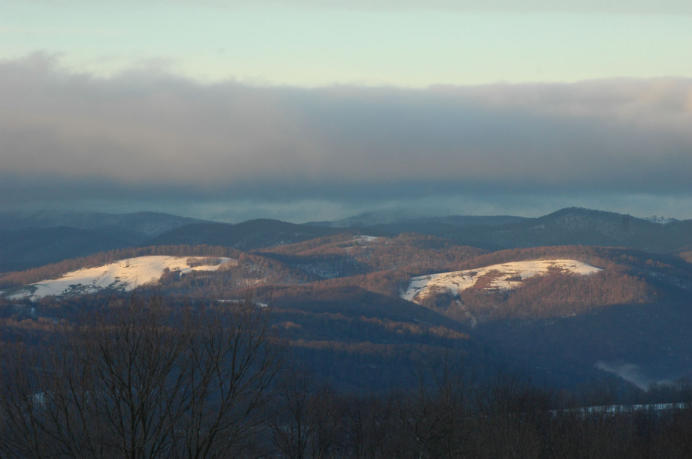 [backyard+pasture+hills+12410.jpg]