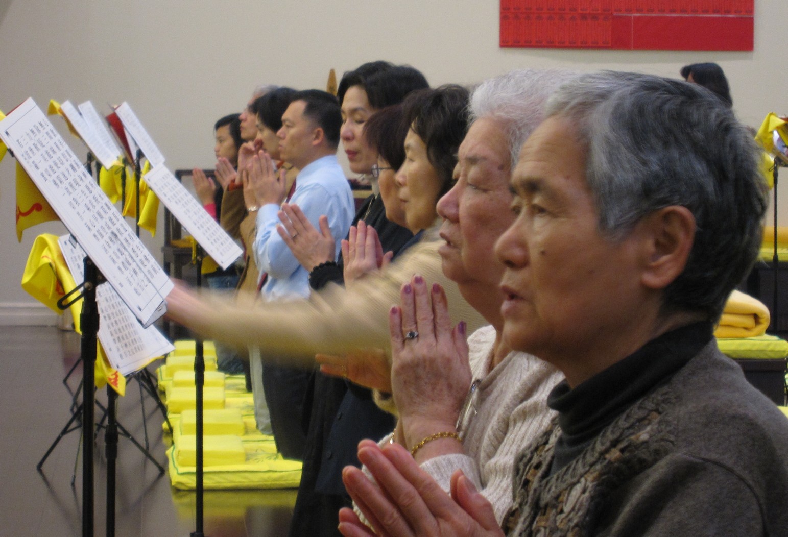 [20081109+BJM+GuanyinService119a.JPG]