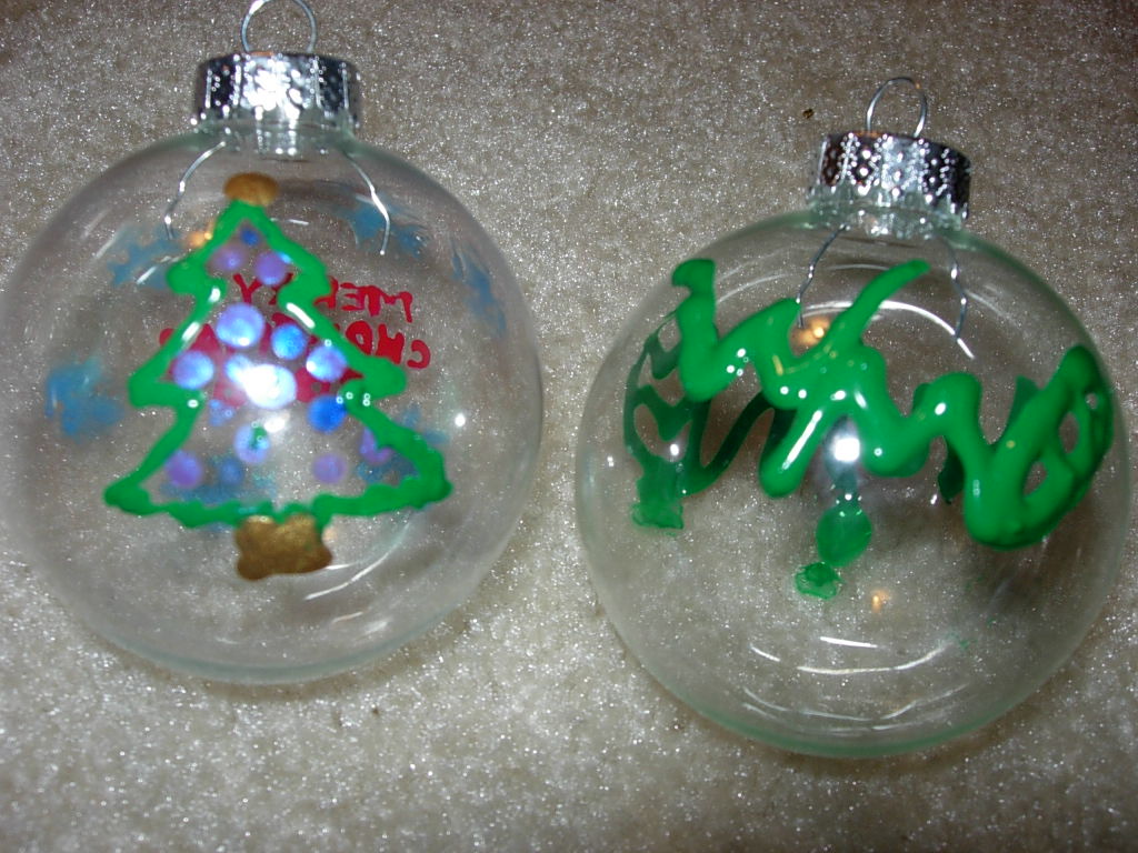 [Party+-+ornaments.JPG]