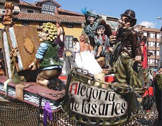 Primer premio: 'Alegoría de las Artes' - Peña Kantabrujos
