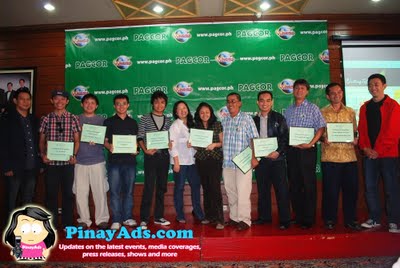 [group-shot-top-10-emerging-influential-blogs-2009.jpg]
