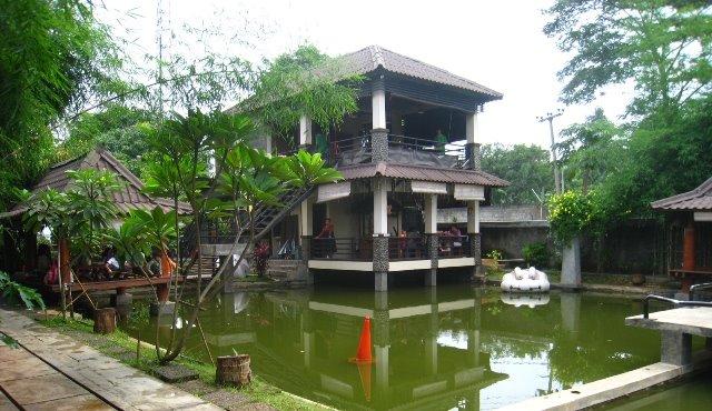 Saung Apung Saung Apung