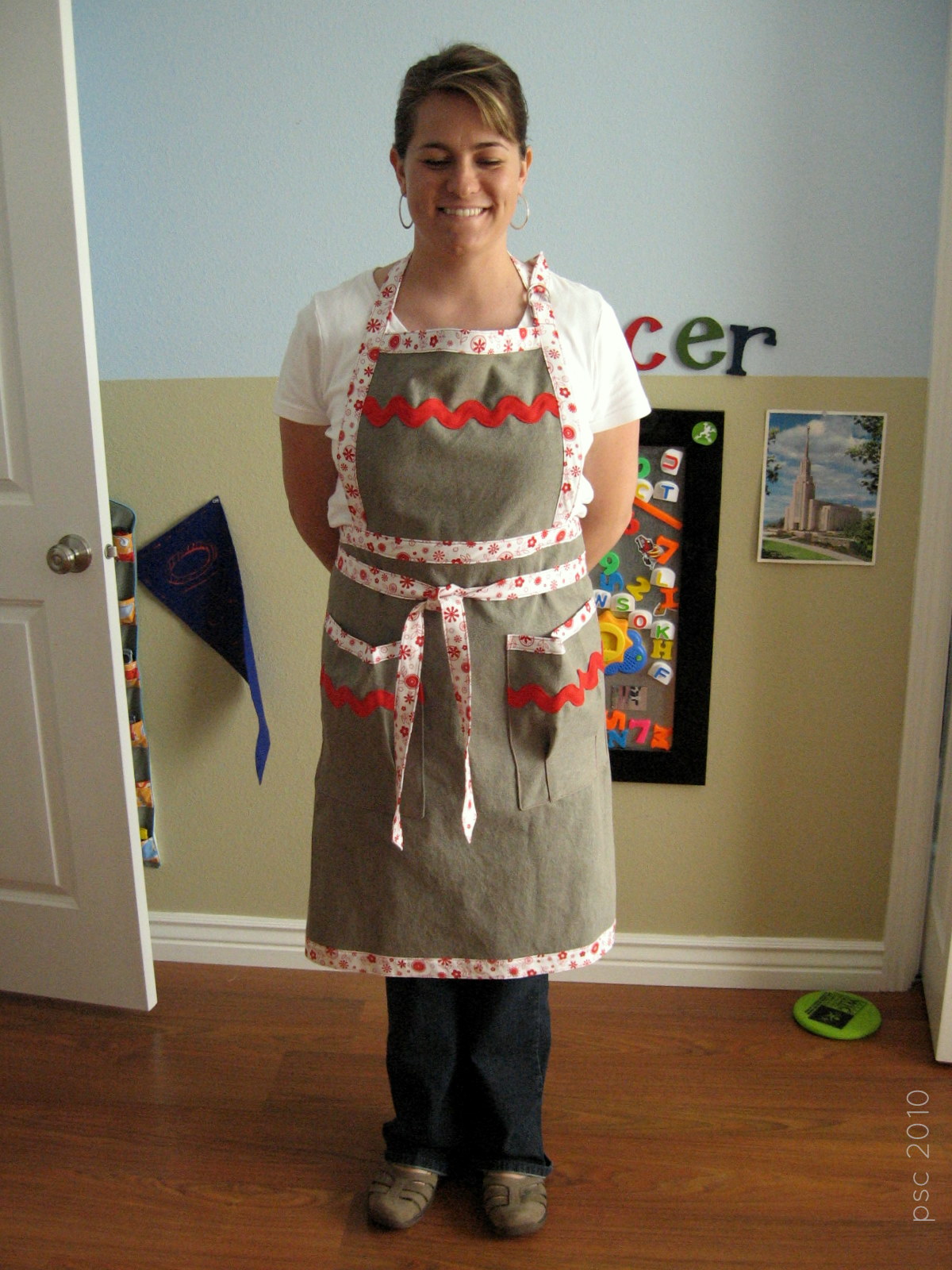 Pickup Some Creativity Teacher's Coverall Apron Tutorial