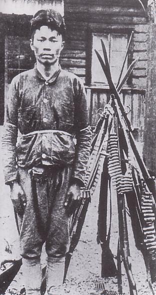[Soldier_of_Anti-Japanese_Volunteer_Armies.jpg]