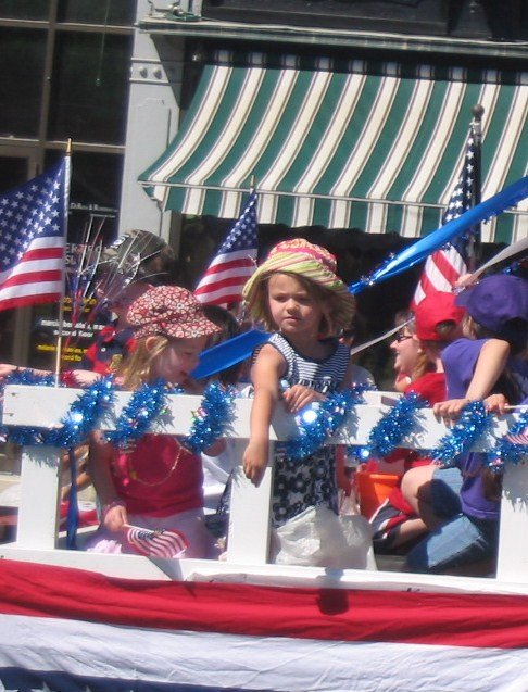 [caroline+parade+2008.JPG]