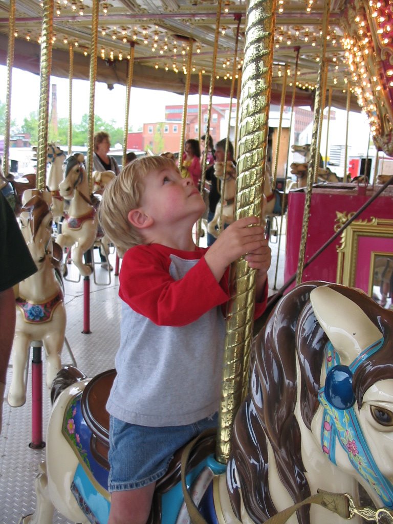 [carousel2.JPG]