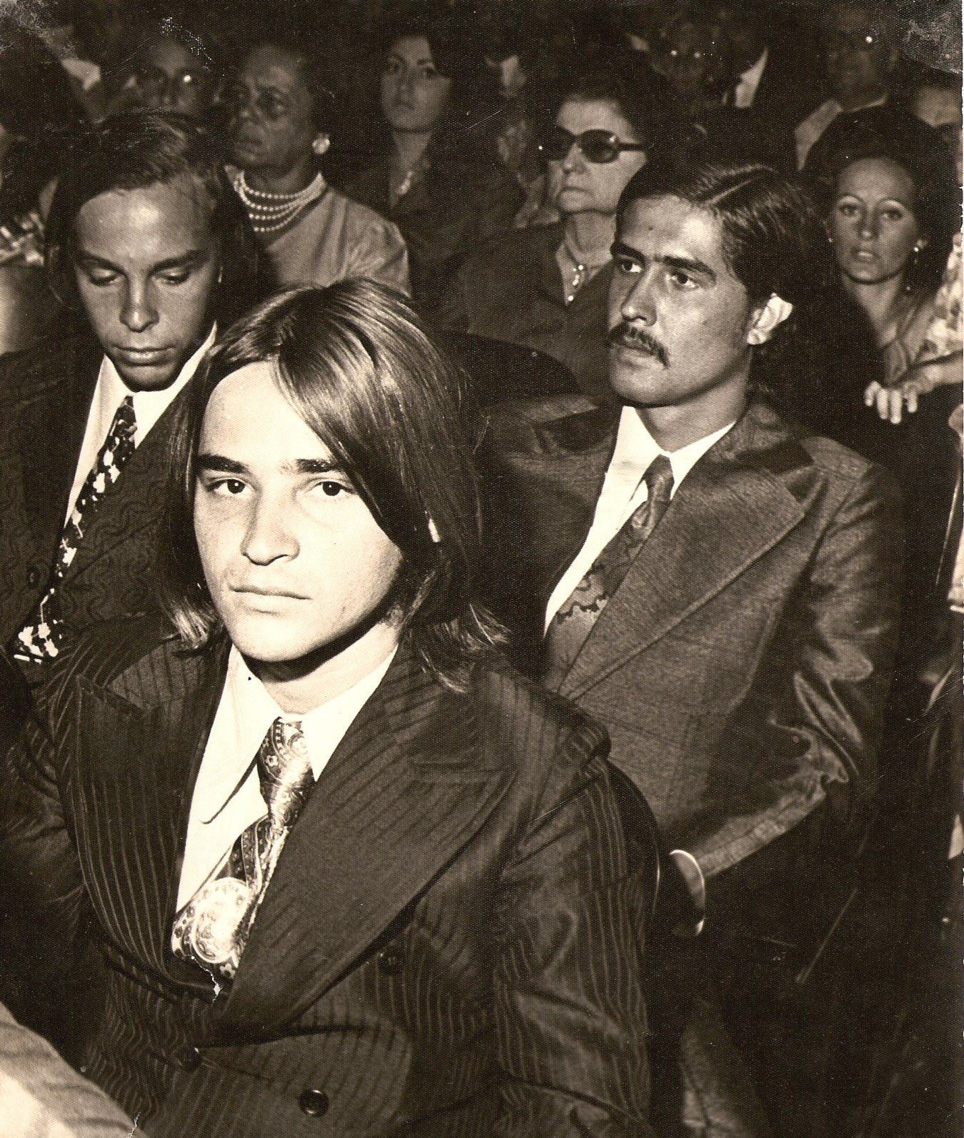 SALVADOR: 1974 - COLAÇÃO DE GRAU - COLABORAÇÃO: JOÃO FALCÃO, MAIS PRECISAMENTE VANUZA
