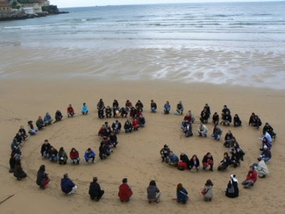 http://4.bp.blogspot.com/_oSHvpemchfs/StJA1mX9JmI/AAAAAAAAAYs/CGxAzFKULHs/s400/cumplea&#241;os35.jpg