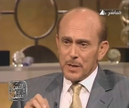 بحبك دى شويه,بحترمك شئ مفروغ منه.من الاخر انت راااااااجل محترم