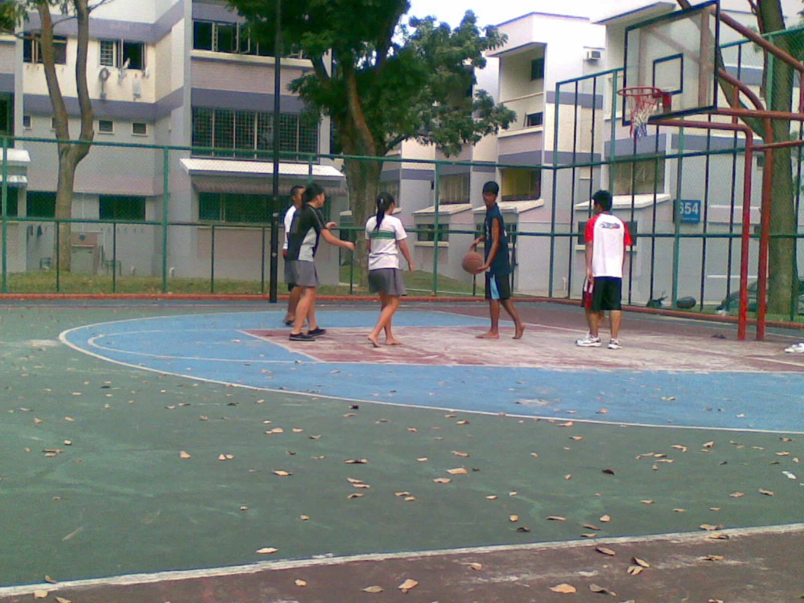 [basketballing.jpg]