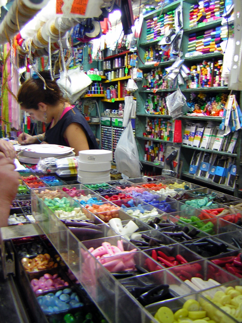 Hacer las máscaras a la persona cada día