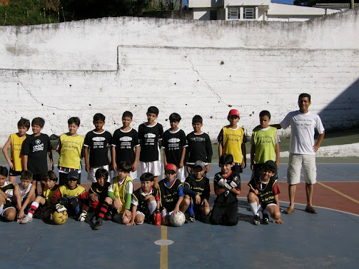 Escolinha de Futsal Gol de Placa. Um lugar de amigos. Prof. Toni