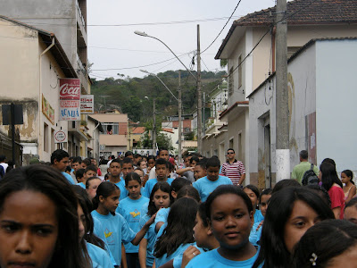 DESFILE DIA 23/10/2010