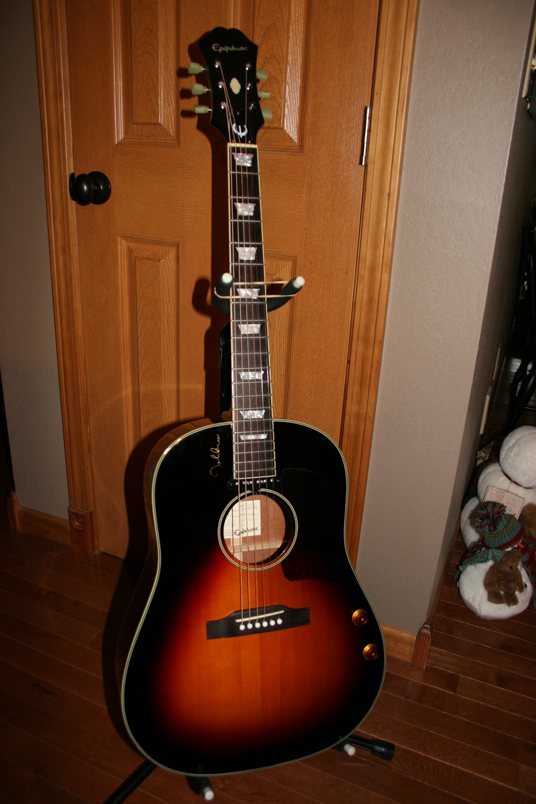 Guitar Jam Guitars ****SOLD****EPIPHONE EJ160E VC LIMITED EDITION